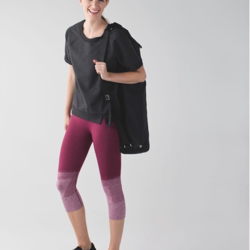 Lululemon Seamlessly Street Crop